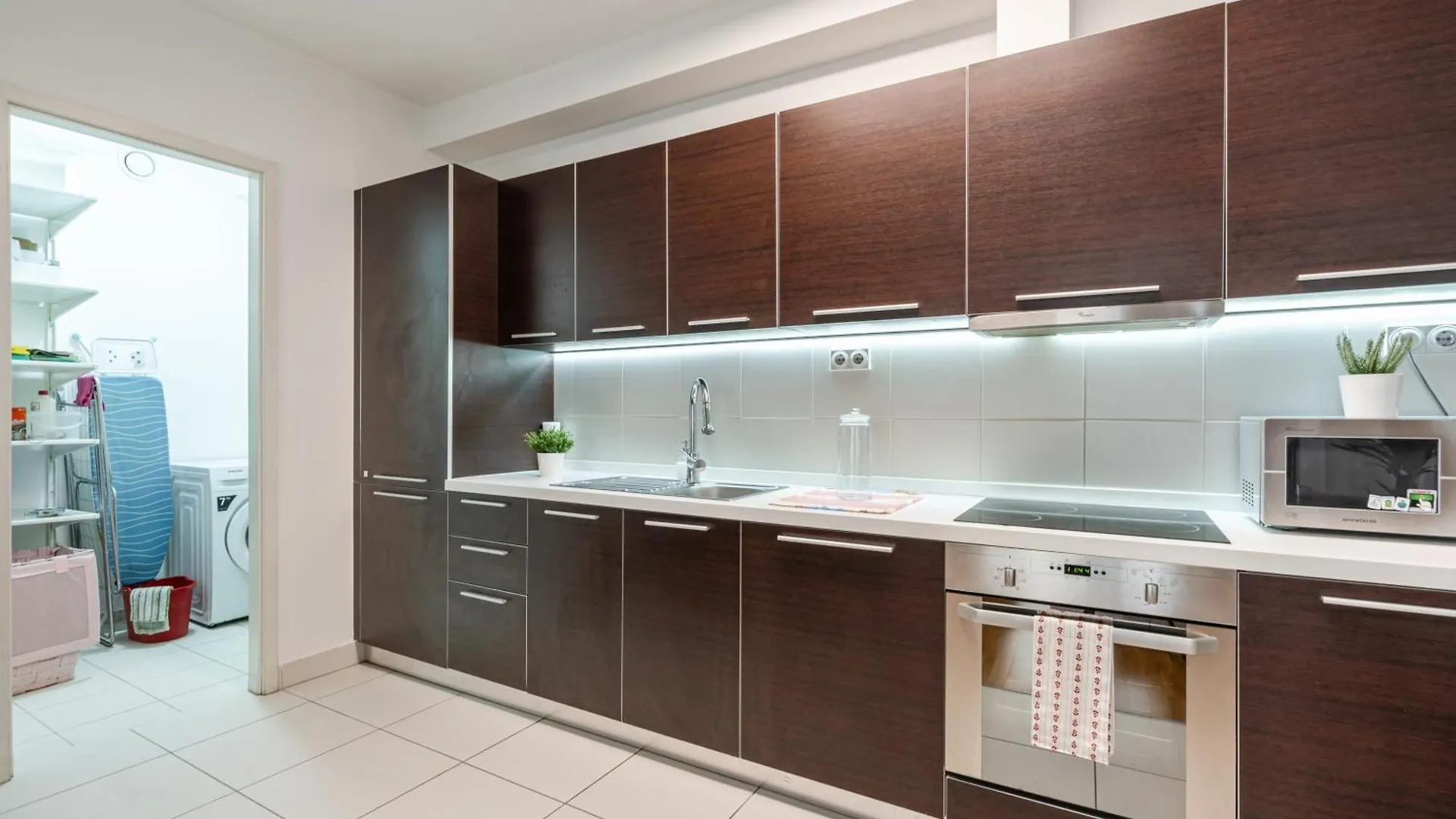 Home Of Serenity - 2 Bdr, Free Parking And Terrace Budapesta 0*,  Ungaria