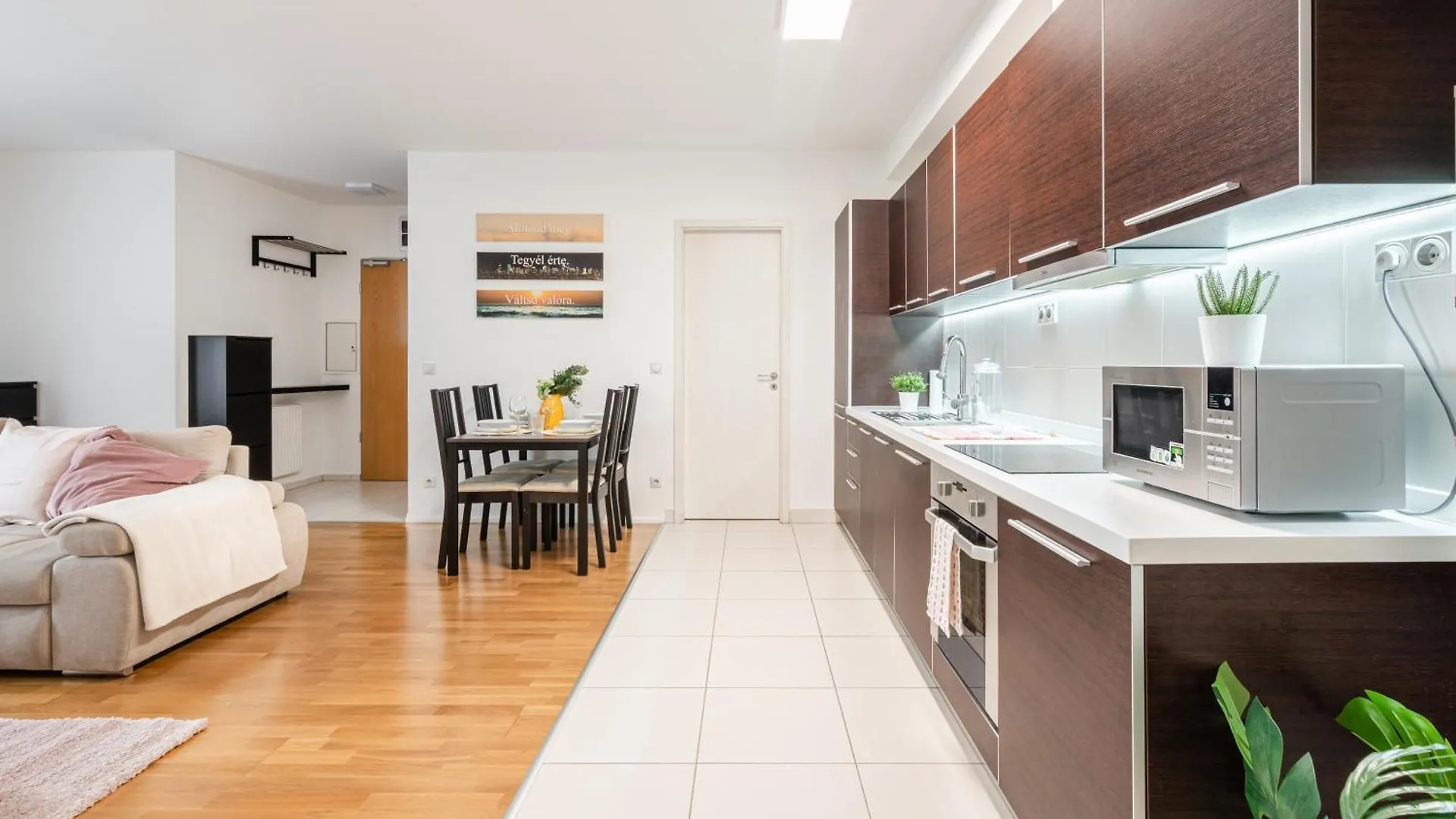 Home Of Serenity - 2 Bdr, Free Parking And Terrace Budapeste Apartamento