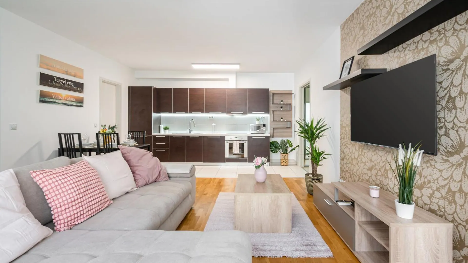 Home Of Serenity - 2 Bdr, Free Parking And Terrace Budapeste
